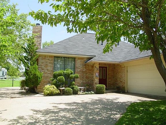 2nd image of 312 Creekview Cir