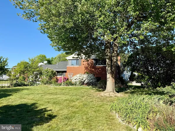 5917 Flanders St, Springfield, VA 22150