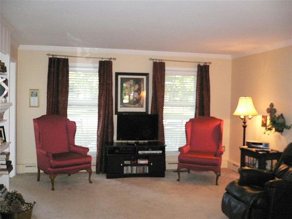 3rd image of 411 Avenue B