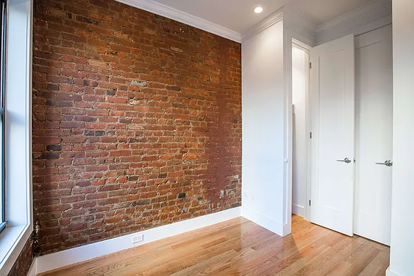 Rented by Nooklyn NYC LLC | media 13