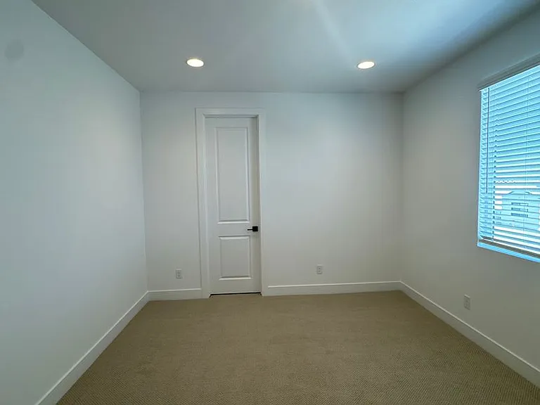 7326 W Running Deer Trl — Photo 9