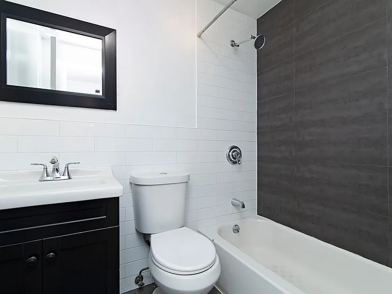 457 W 17th St #5 — Photo 5