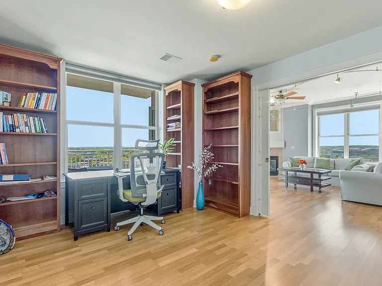 360 W Washington Ave #1001 — Photo 24