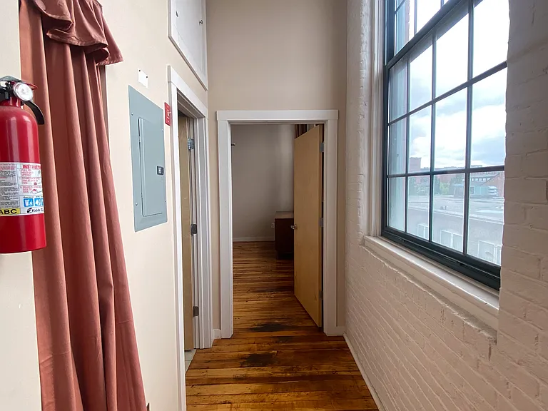 28 Bayley St #403 — Photo 6
