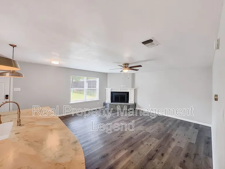 109 N Heights Dr — Photo 6