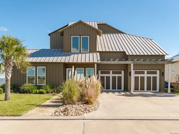 240 RESERVE LN, Rockport, TX 78382