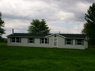 3242 Shaffer Rd, Ellwood City, PA 16117