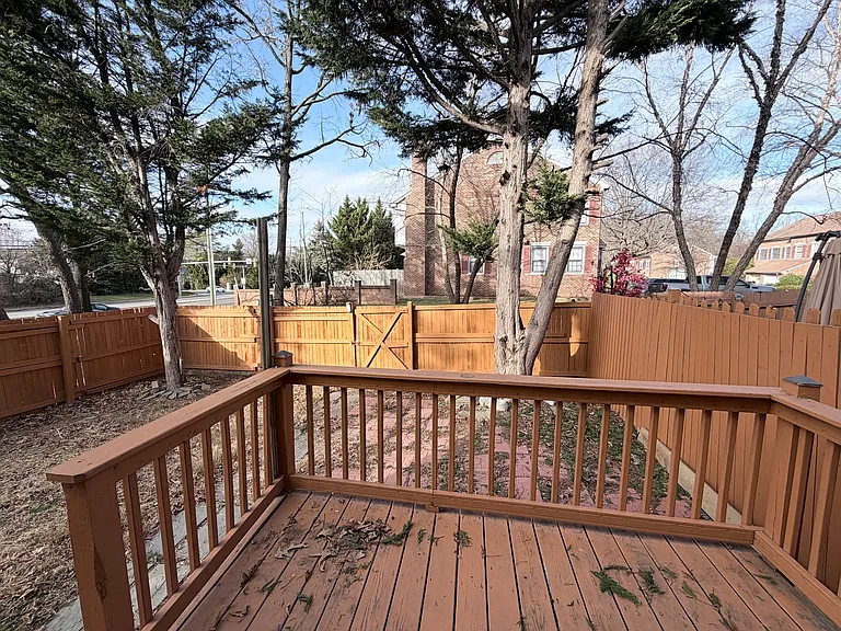 5900 Parenham Way — Photo 48