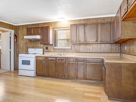 4th image of 710 Parkview Dr