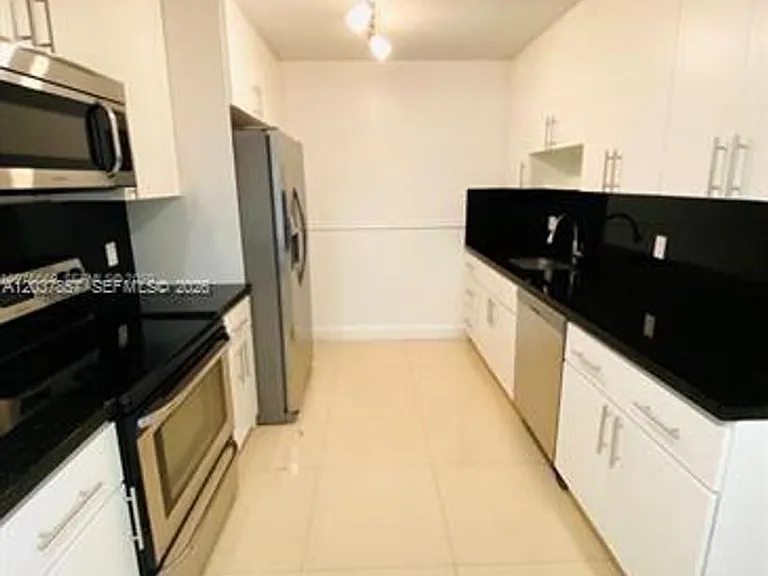155 Ocean Lane Dr #504 — Photo 5