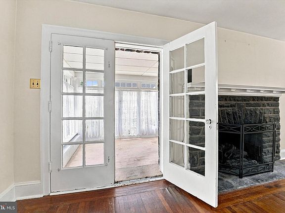 4th image of 429 Levering Mill Rd