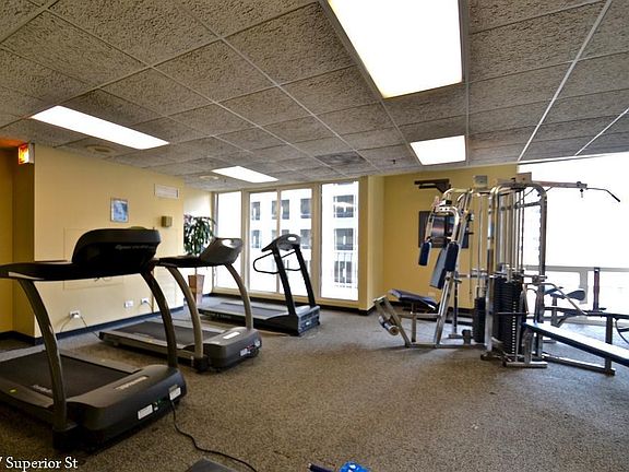 3rd image of 500 W Superior St #1223