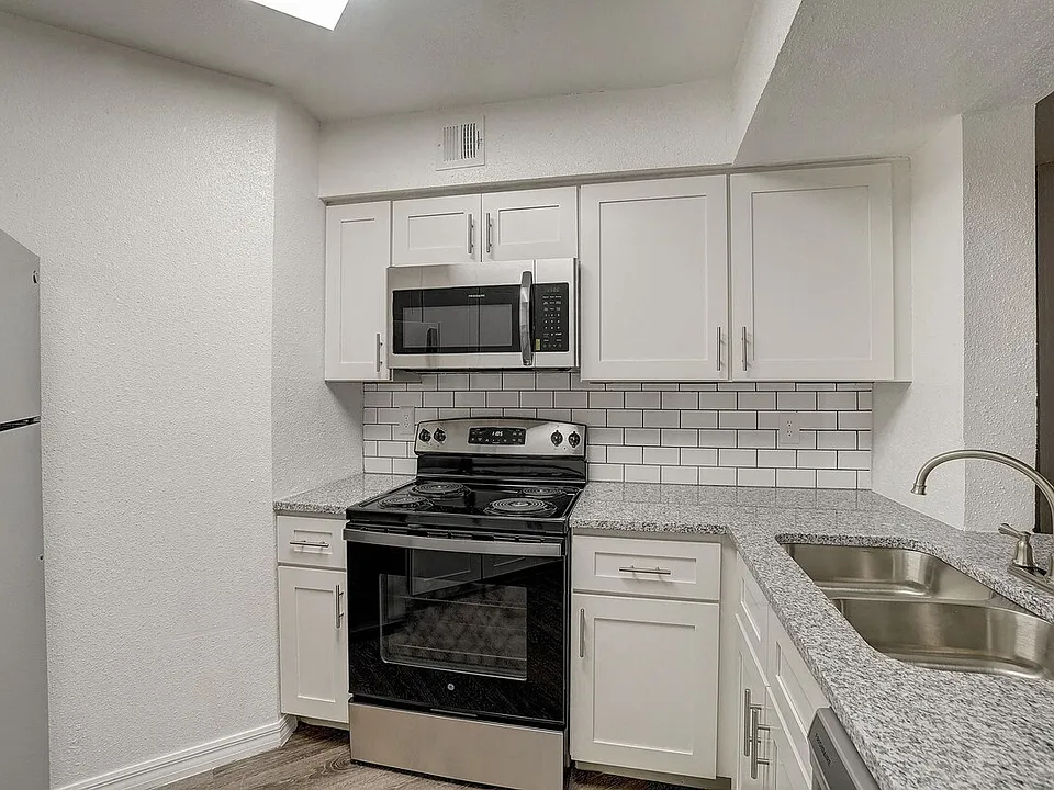 Hidden Palms Apartment Homes