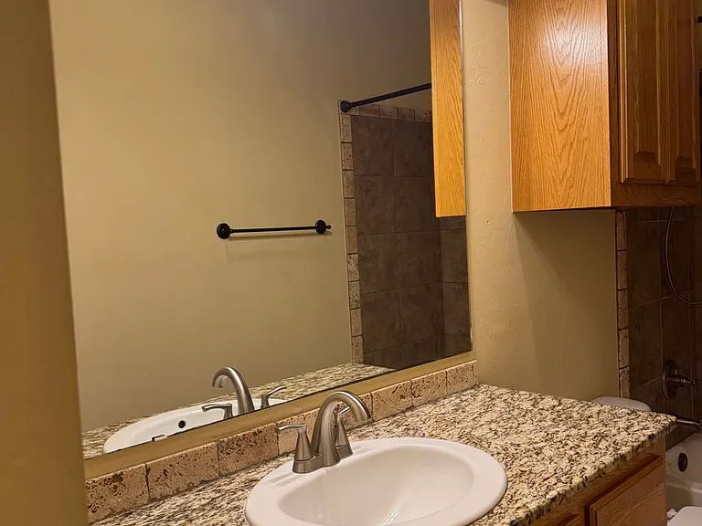 915 SW 80th St — Photo 38