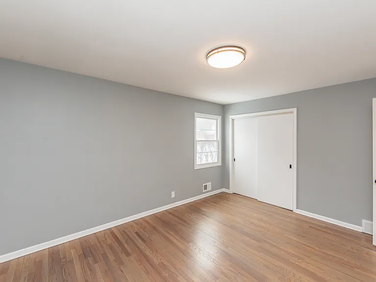 2539 Warrensville Center Rd — Photo 34