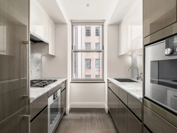 301 Park Avenue image 4 of 14