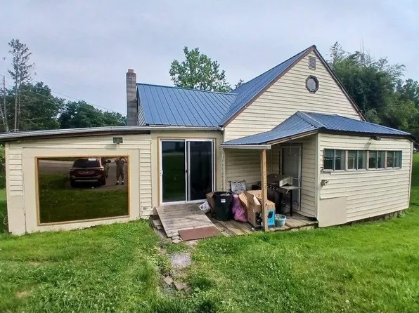 19322 Midland Trl, Ansted, WV 25812