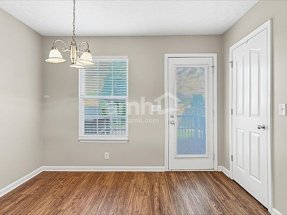 5th image of 1331 Mac Duff Dr