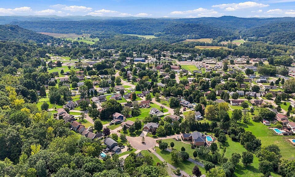79th image of 205 Falcon Dr