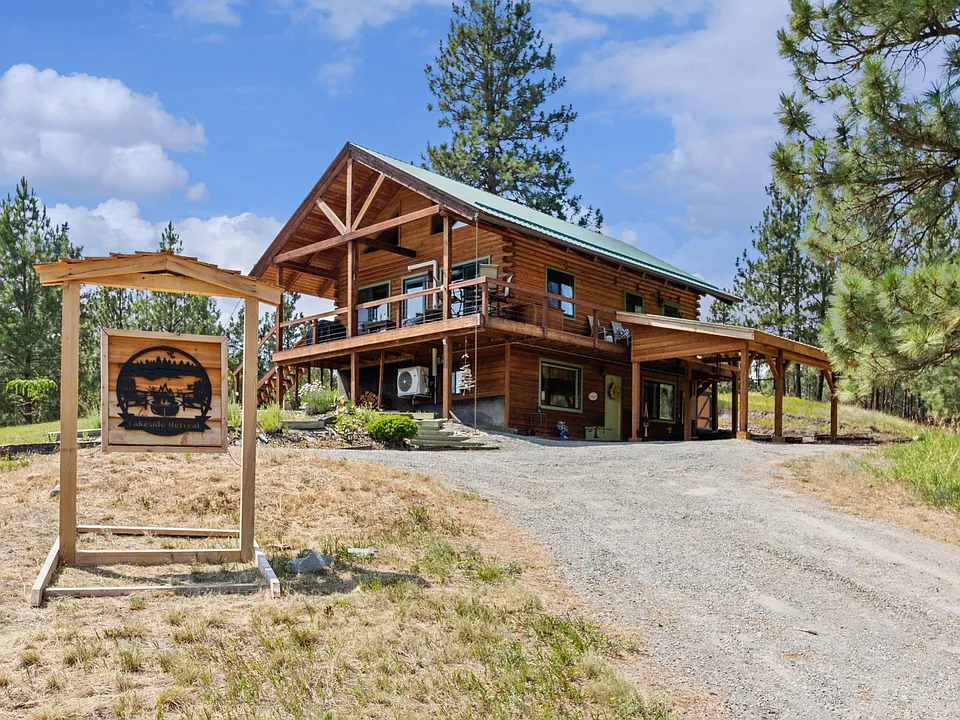 168 Carpenter Ln