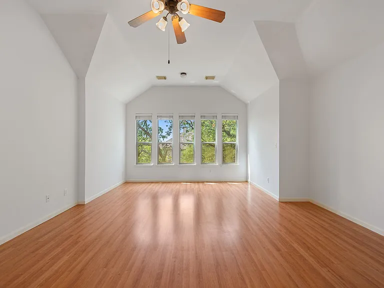 6920 Larue Belle Cv — Photo 24