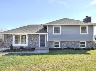 5319 Woodland Dr, Shawnee, KS 66218