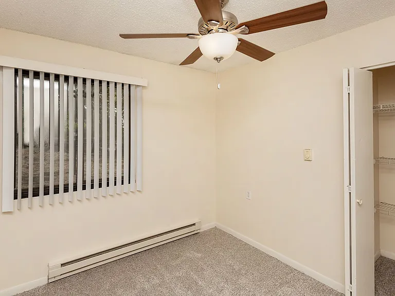 ONE MONTH FREE rent PLUS reduced rents! — Photo 17