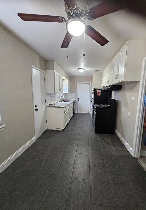 3 bed, 1.0 bath, 1036 sqft, $1,800 — Photo 2