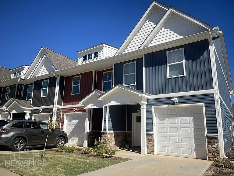 Townes at Converse Luxury Townhomes — Photo 41