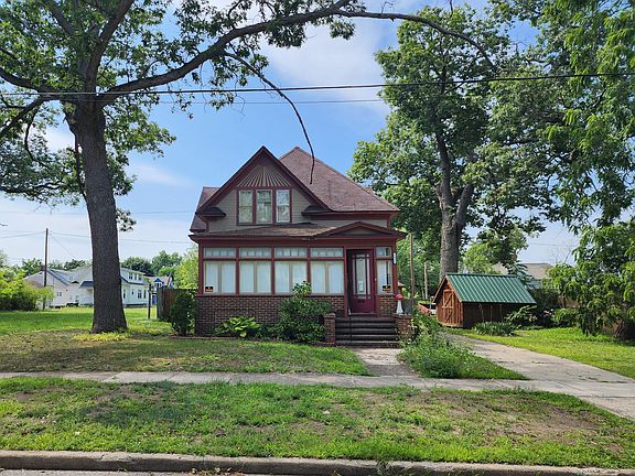 2nd image of 1431 Leahy St