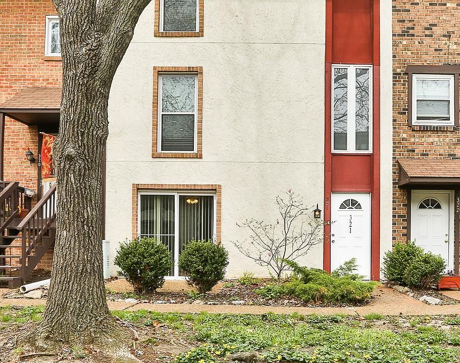 1st image of 321 Carmel Woods Dr