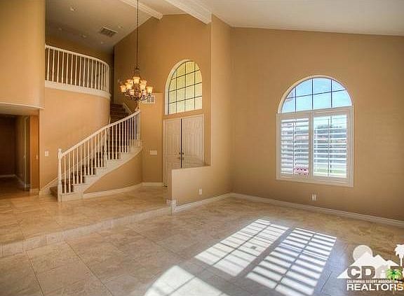 Curve Staircase