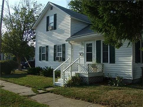 1st image of 101 E Lawrence St