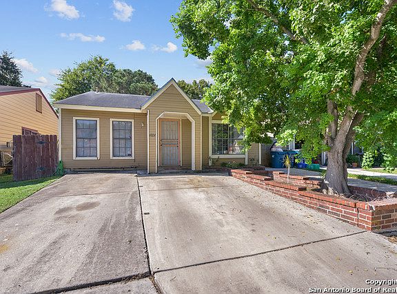 2nd image of 4804 Aspenwood Dr
