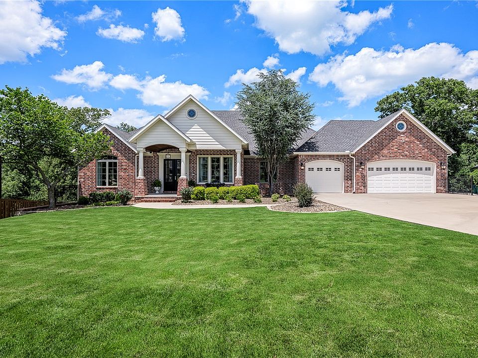 1st image of 3140 Laurel Cir