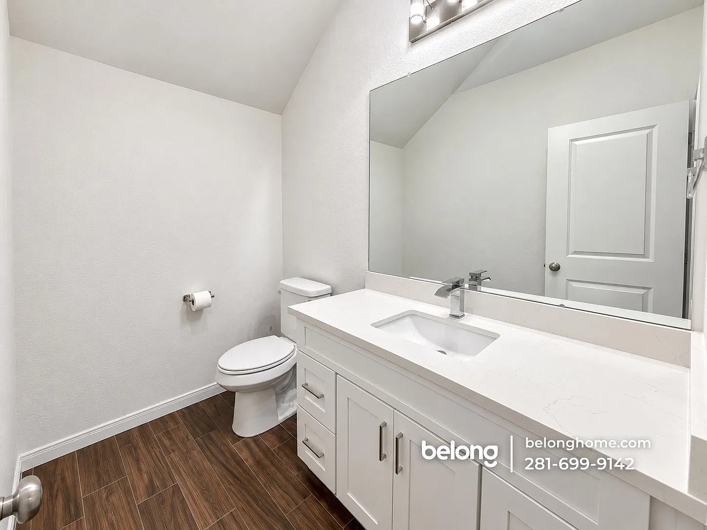 5 bed, 2.5 bath, 2600 sqft, $4,185 — Photo 3