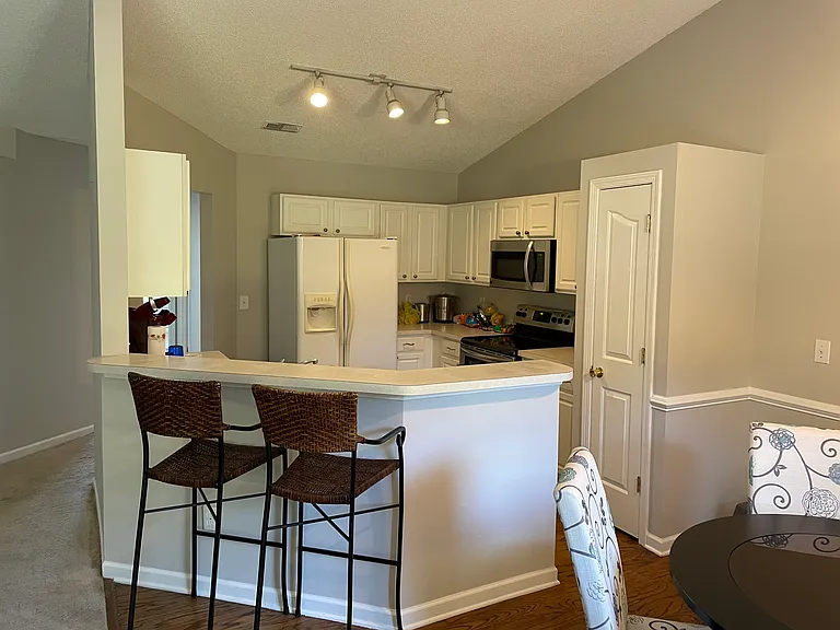 116 Ripton Ct — Photo 3