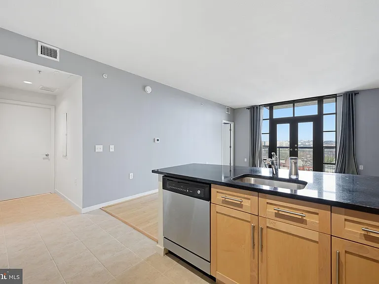 437 New York Ave NW #1005 — Photo 4