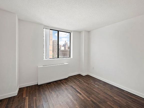 3rd image of 184 Lexington Ave APT 11B