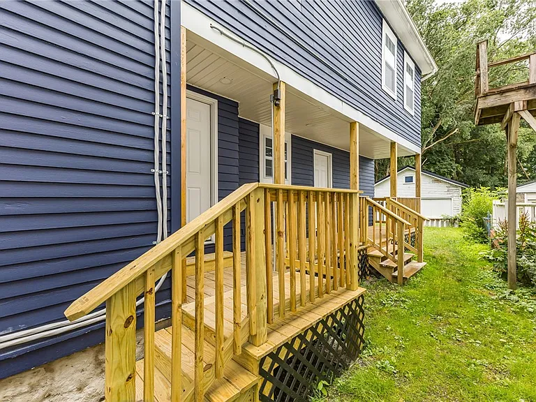27 W Main St #3 — Photo 2