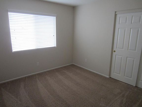 3rd image of 39763 Fairview Ct