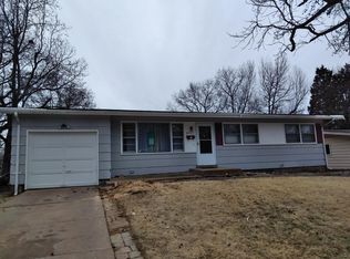 8917 Dever Dr, Saint Louis, MO 63136