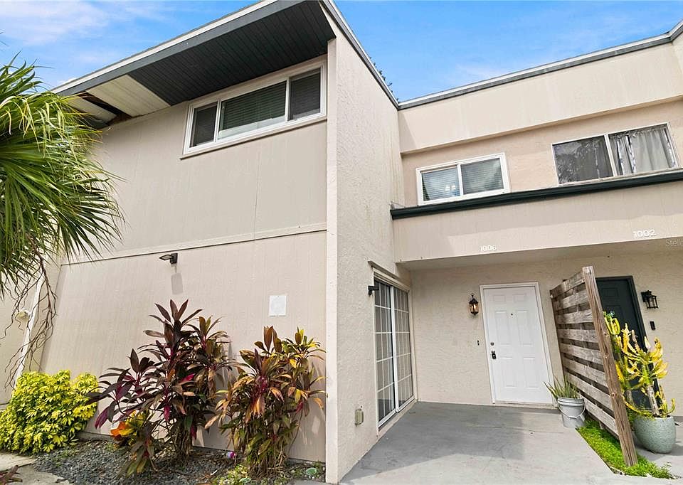 1st image of 1006 LONGFELLOW COURT