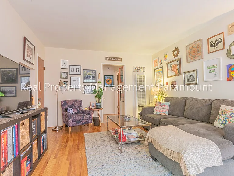 8016 Blackburn Ave #2 — Photo 2
