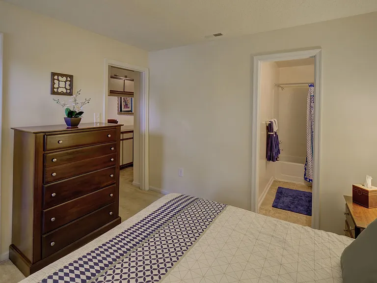 Woodbriar Apartment Homes — Photo 20