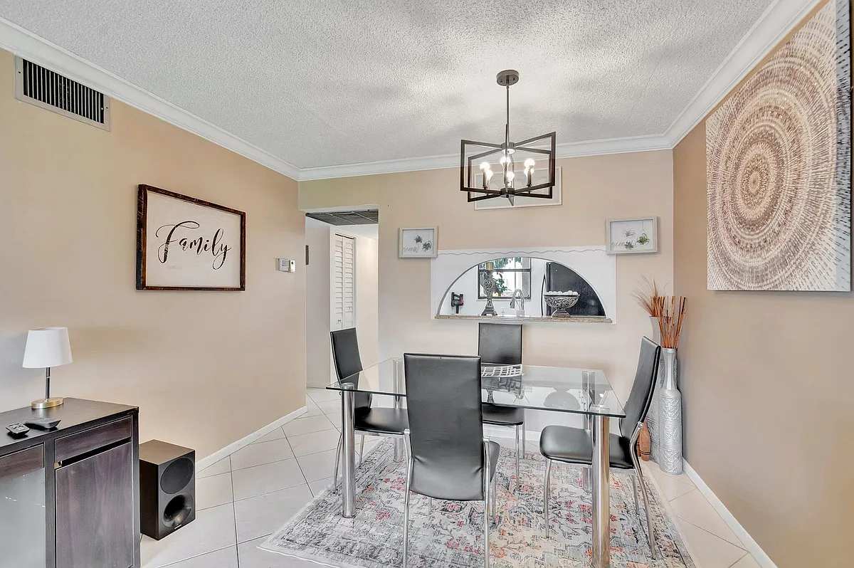 Building Photo - 7101 Golf Colony Ct #102