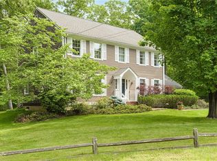 3 Owen Ln, Barrington, RI 02806