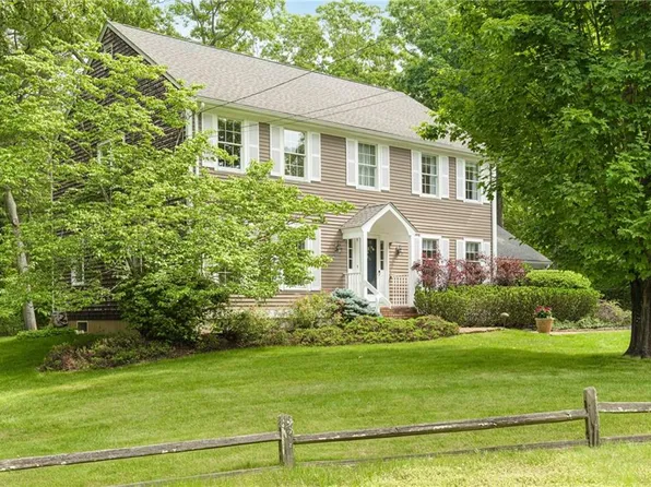 3 Owen Ln, Barrington, RI 02806