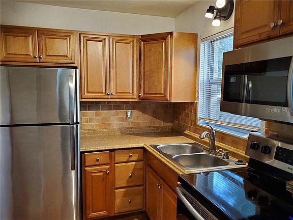 2nd image of 2500 Harn Blvd APT A6