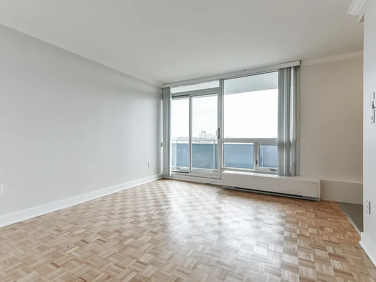 20 Prince Arthur Ave — Photo 5